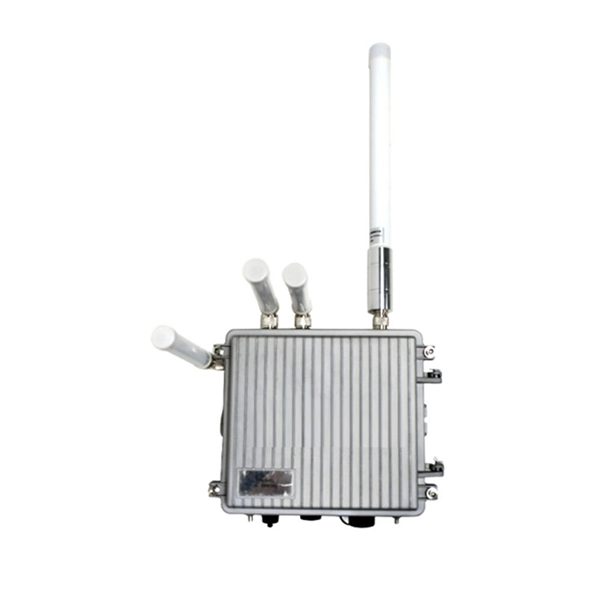 Can a PoE switch still supply power to a regular switch