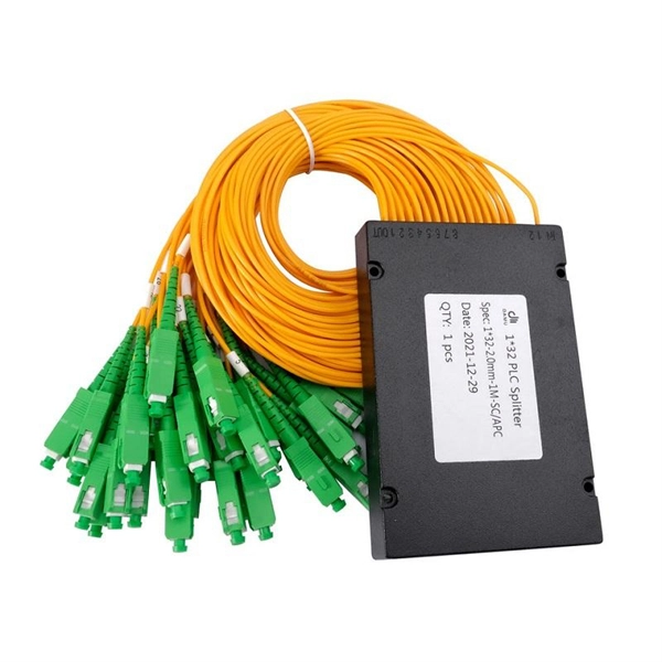 The role of erecting optical cable lines on the same pole