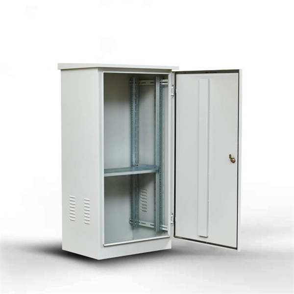 Bus grounding of household switch cabinet