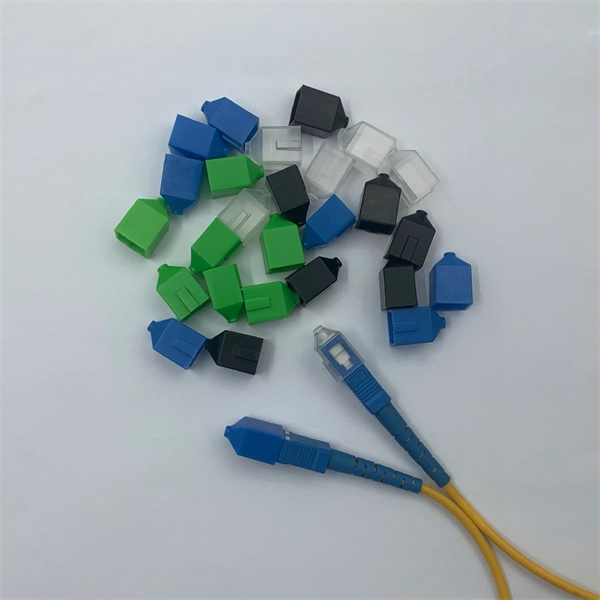 What type of control wire is used in the distribution box 