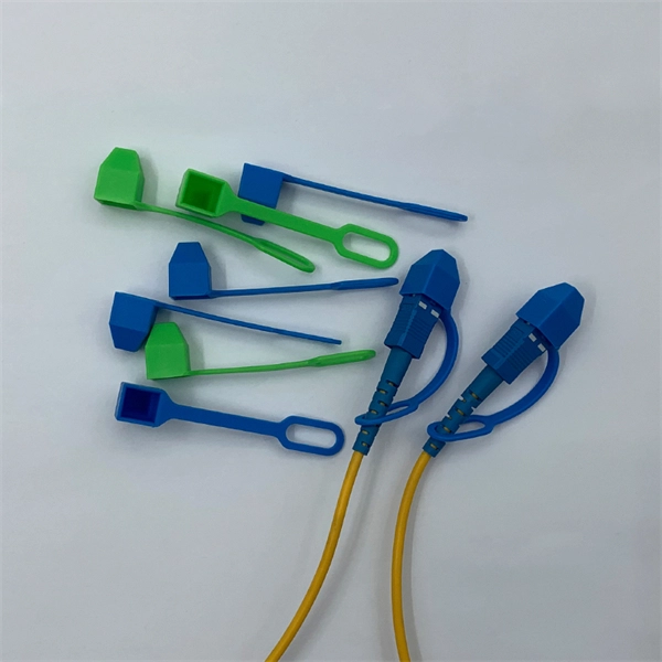 Where can I find a company abroad that splices fiber optic cables