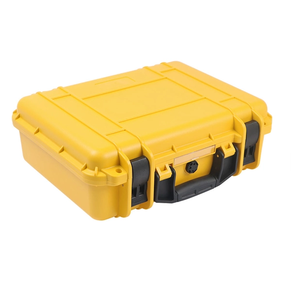 Fiji server rack with 1000mm deep cold aisle inlet