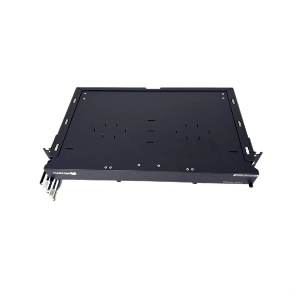 What type of port does the fiber optic splice box have