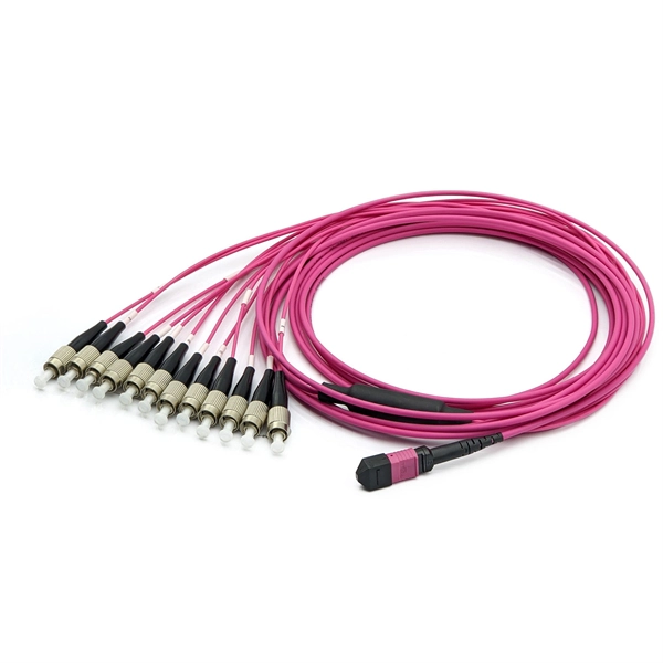 Hungarian large-diameter optical fiber with 12 cores
